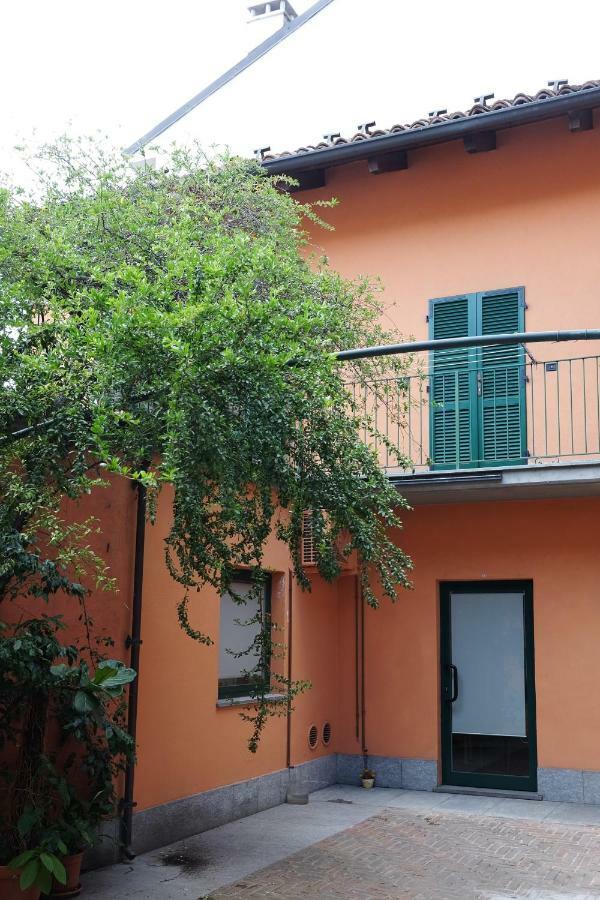 La Casa Di Ringhiera Apartment Alba  Exterior photo